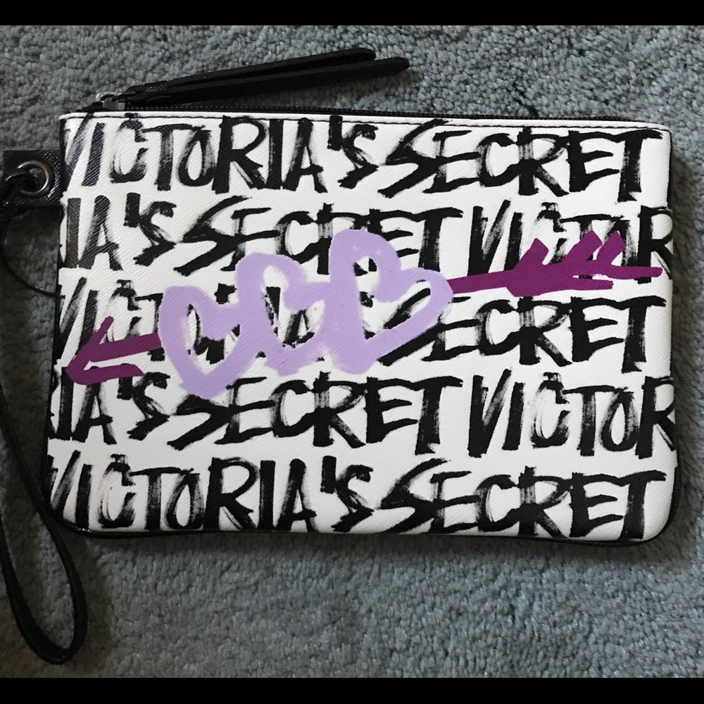 Victoria Secret Wristlet 🖤💜NWT